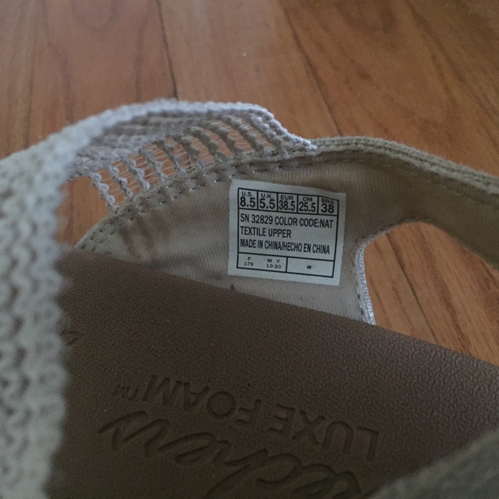 Sketchers Women's Hands-Free Slip-ins Cali: Beverlee Lux Wedge Sandals - Picture 4 of 4